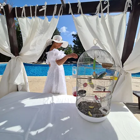 Apollo - Premium , Pools & Free Beach, Individual Ac In Every