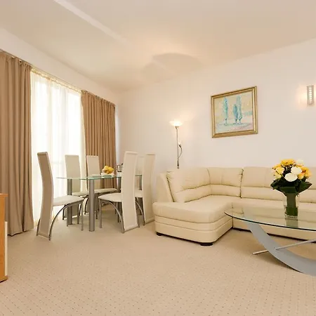 Apollo - Premium , Pools & Free Beach, Individual Ac In Every