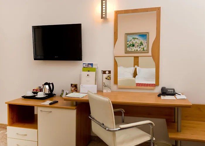 Apollo - , Indoor & Outdoor Pools & Individual Ac In Every Hotel Golden Sands