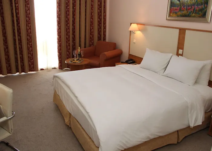 Apollo - , Indoor & Outdoor Pools & Individual Ac In Every 4*