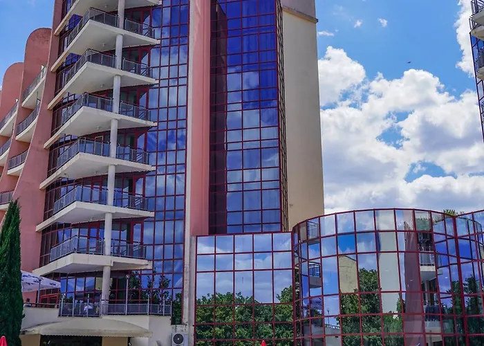 Apollo - , Indoor & Outdoor Pools & Individual Ac In Every