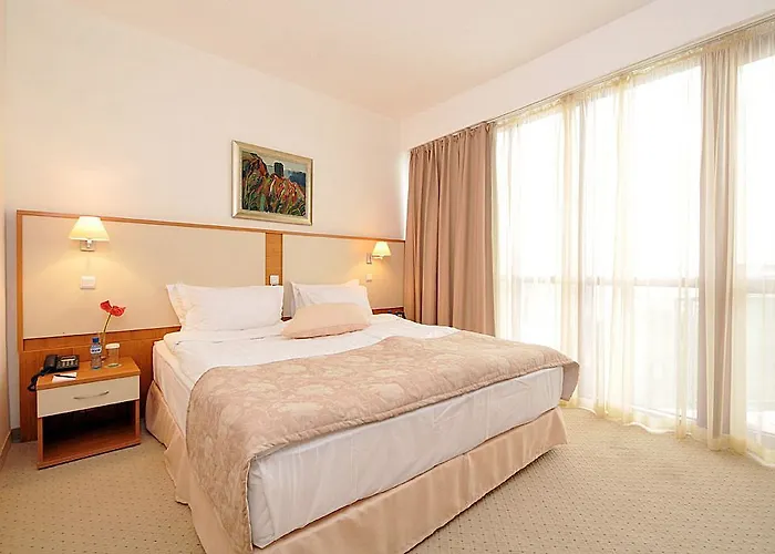 Apollo - , Indoor & Outdoor Pools & Individual Ac In Every Golden Sands