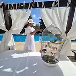 Apollo - , Indoor & Outdoor Pools & Individual Ac In Every