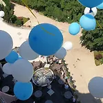 Apollo - , Indoor & Outdoor Pools & Individual Ac In Every 酒店