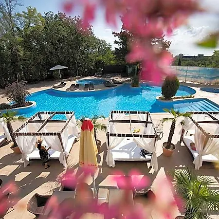 Hotel Apollo & Concept