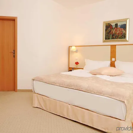 Apollo - Premium , Pools & Free Beach, Individual Ac In Every 4*