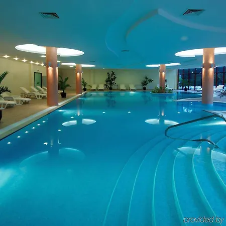 Apollo - , Indoor & Outdoor Pools & Individual Ac In Every