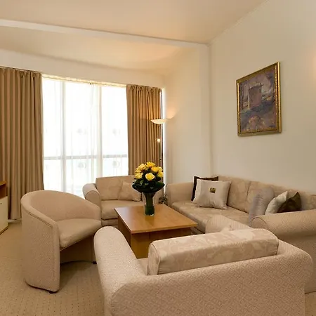 Hotel Apollo - , Indoor & Outdoor Pools & Individual Ac In Every 4*