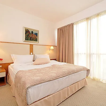 Apollo - , Indoor & Outdoor Pools & Individual Ac In Every Golden Sands