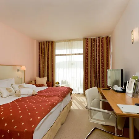 Apollo & Concept Hotel Sables d'or