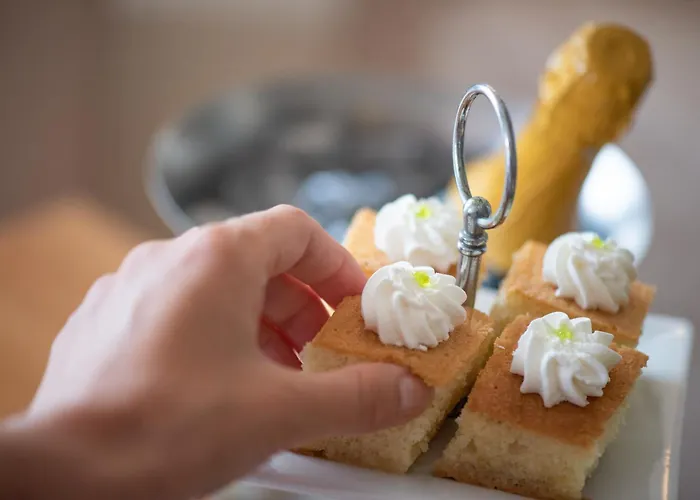 Apollo - , Indoor & Outdoor Pools & Individual Ac In Every فندق 4*