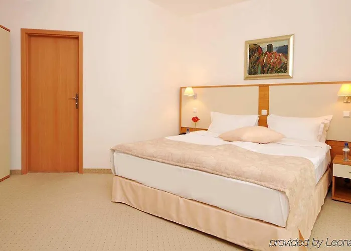 Apollo - , Indoor & Outdoor Pools & Individual Ac In Every 4*